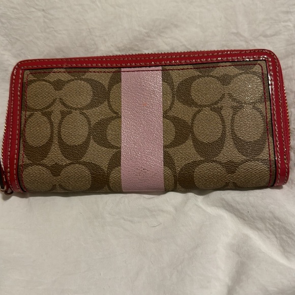 Coach pink and brown wallet with light pink accents - Picture 3 of 9